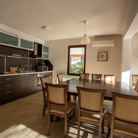 Strawberry Guest House1 Πανσιόν *